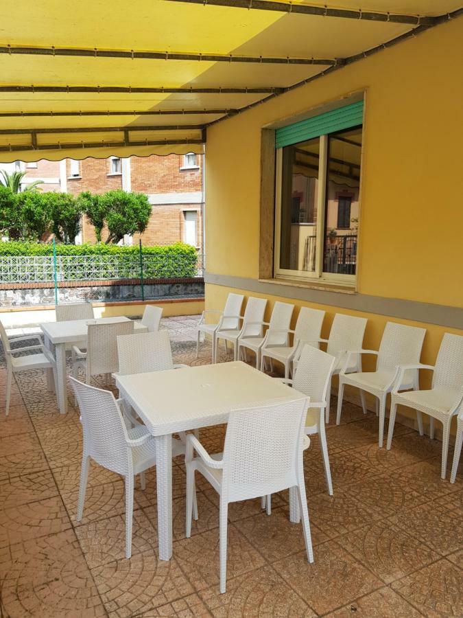Hotel Margot Лидо Ди Камайоре Екстериор снимка
